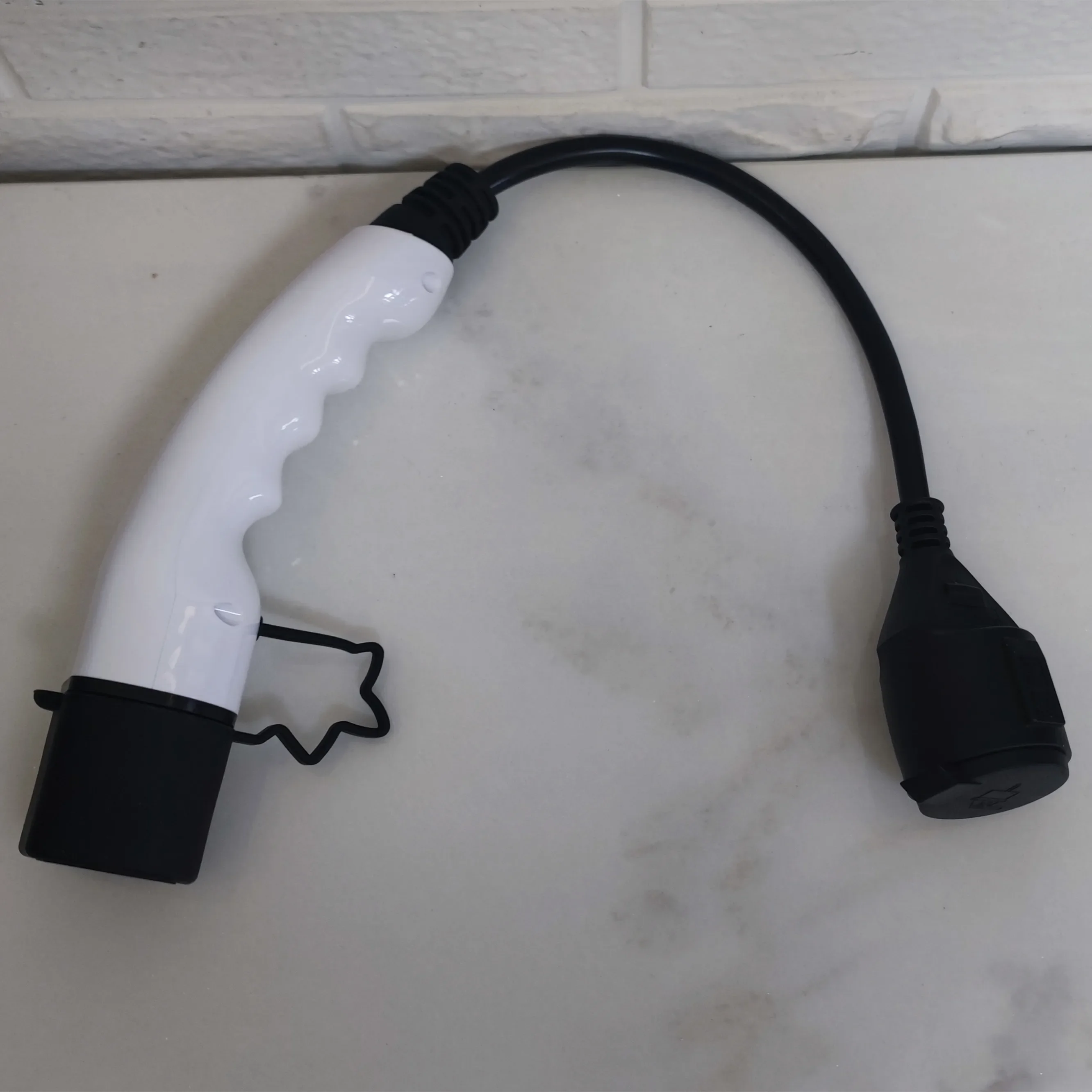 Typ 2 auf EU-Stecker Adapter, 16A 230V 50cm EV-Ladekabel, WallBox-Ladestation-Anschluss
