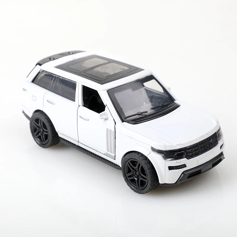 (Beutelte) Nachbildung eines Range Rover-Spielzeugautos im Maßstab – Bild 5