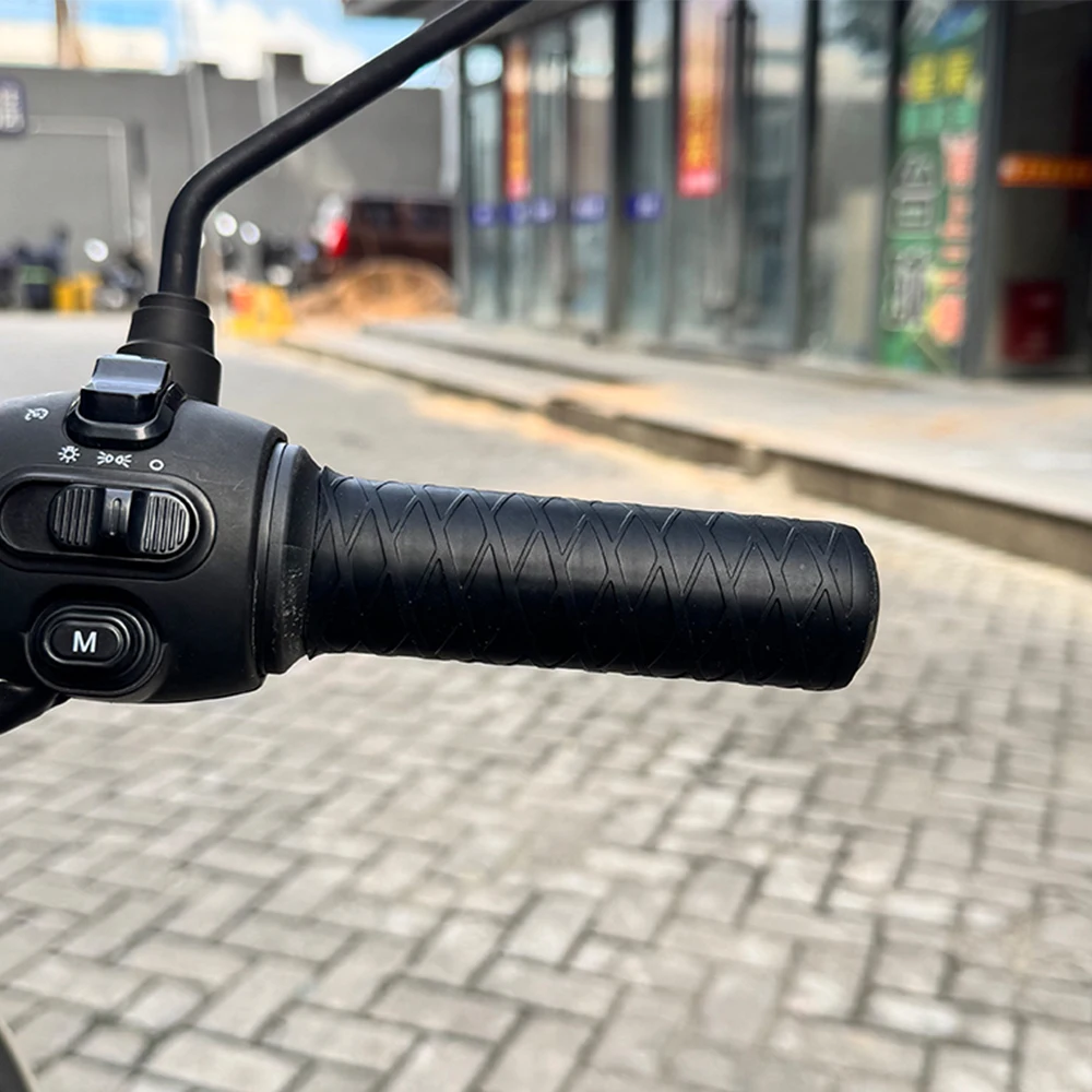 KEBIDUMEI 2 Stück Silikon-Motorradgriffabdeckungen, rutschfeste – Bild 6