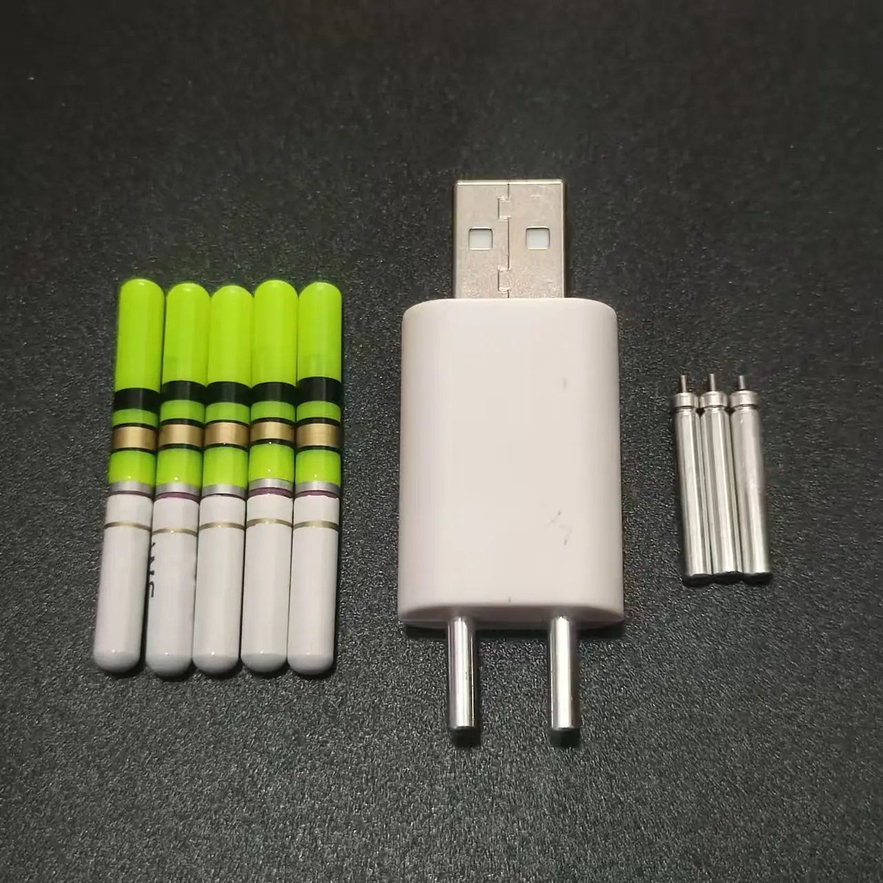 Licht Sticks Mit Wiederaufladbare CR322 Batterie Ladegerät Wasserdichte LED Lampe Leucht Nacht (5 Stück)