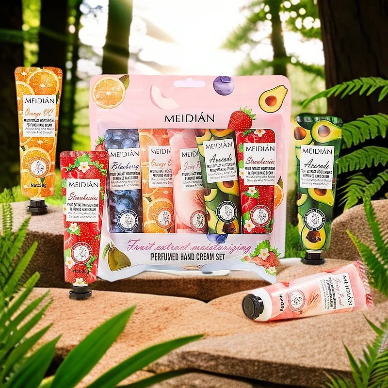 Fünfteilige Handcreme mit Fruchtduft zur Befeuchtung und langanhaltenden Dufthaltung. Creme