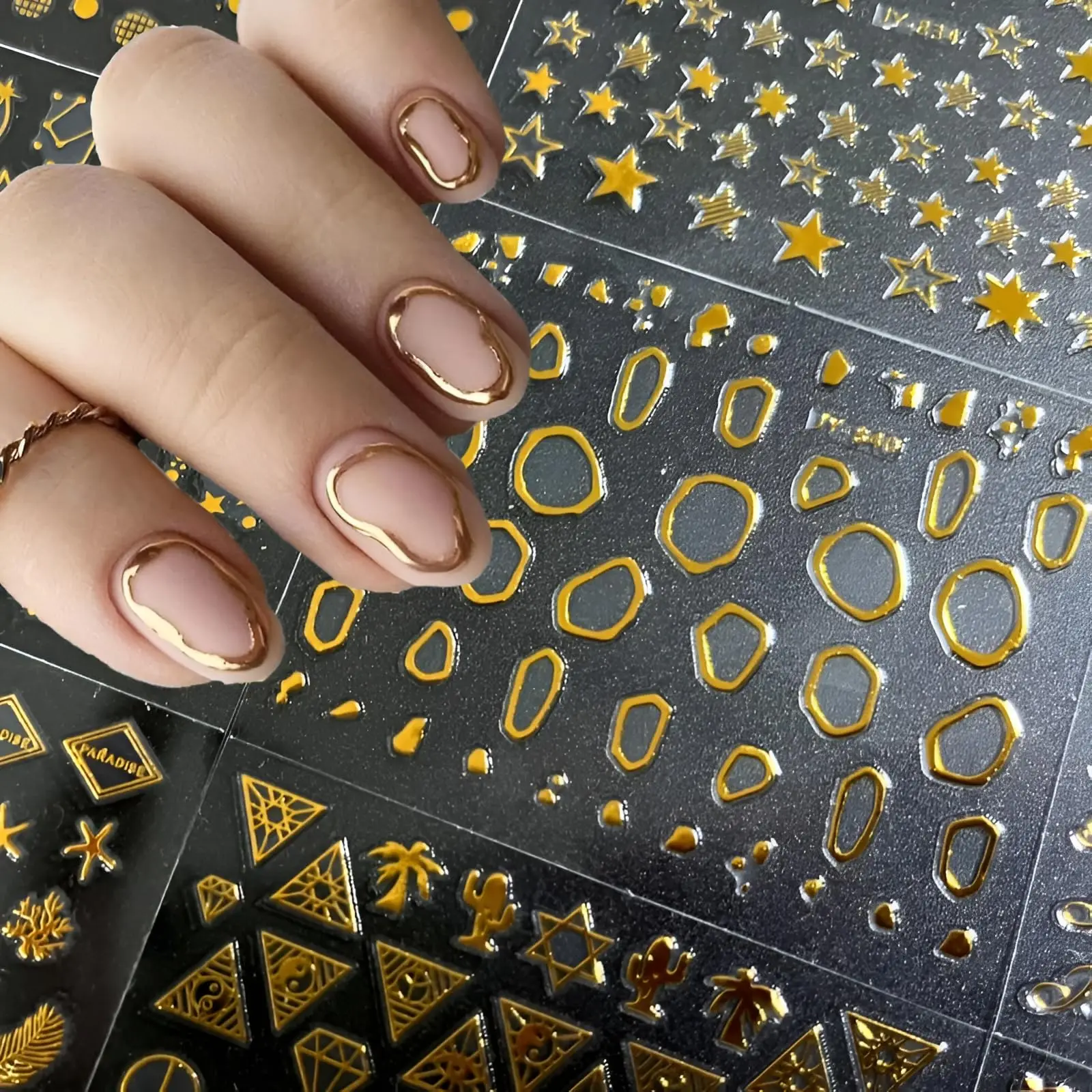 30 Blatt goldene Nagelkunst-Aufkleber, 3D-selbstklebende – Bild 2